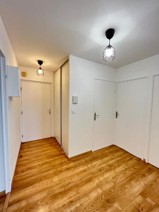 Ponsardin- Appartement Avec Balcon Et Parking Reims Exterior photo